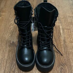 Black Combat Moto Boots - Lace-Up Platform Military Style